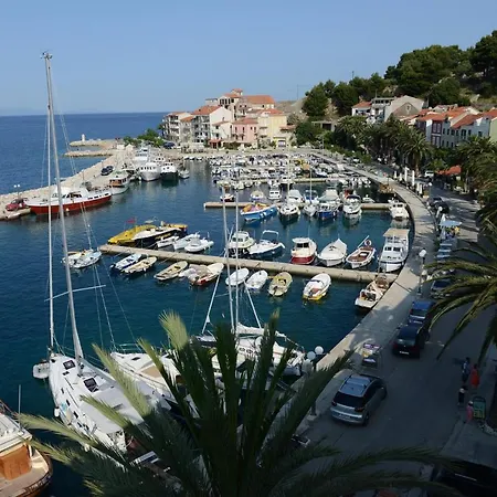 Apartment Vela Podgora